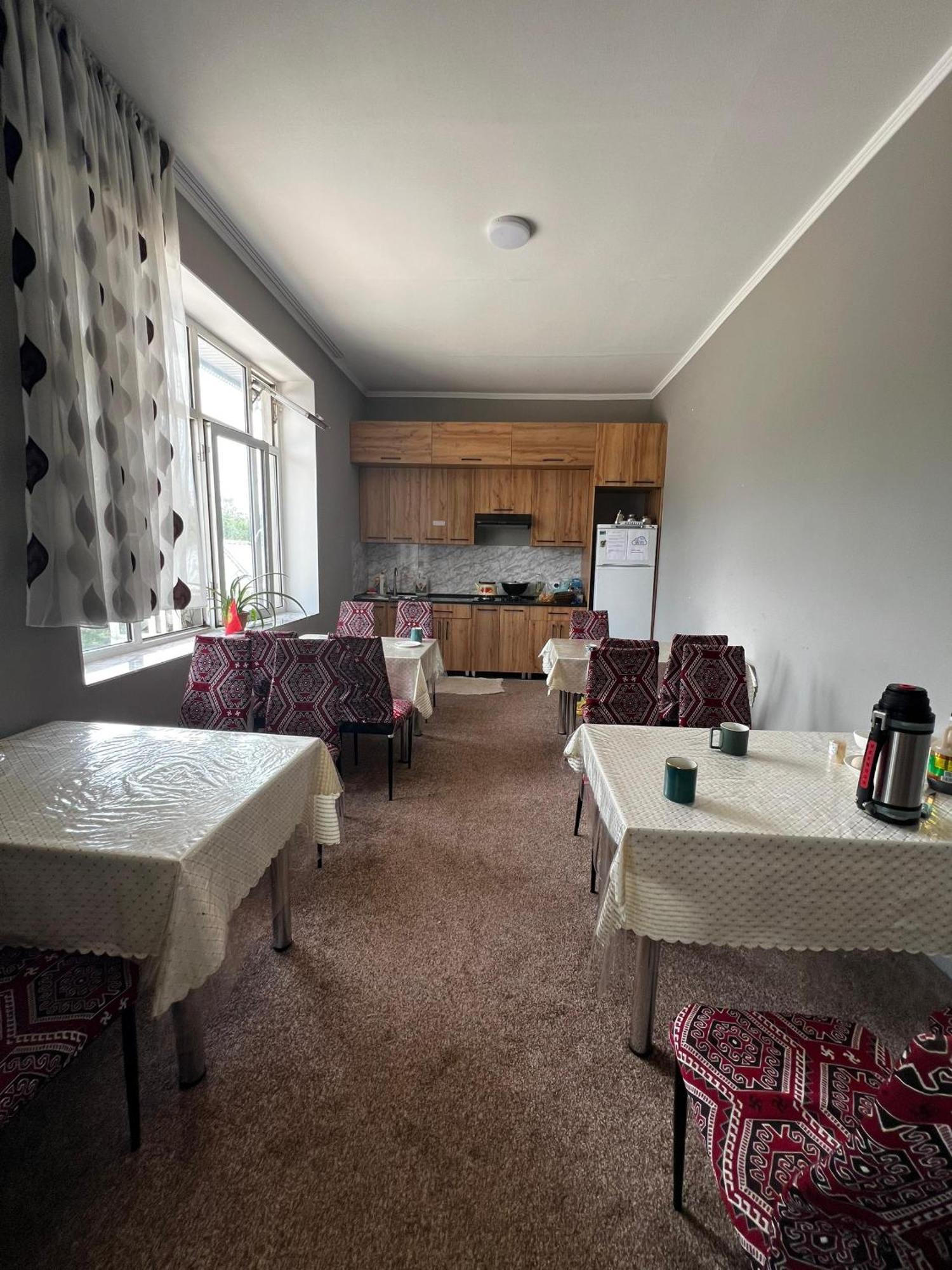 Sunny Hostel 奥什 外观 照片